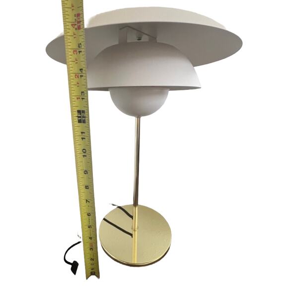 Mid Century Modern Beige Light Gray Metal Dome Mushroom Gold Table Lamp MCM NEW - Picture 6 of 6